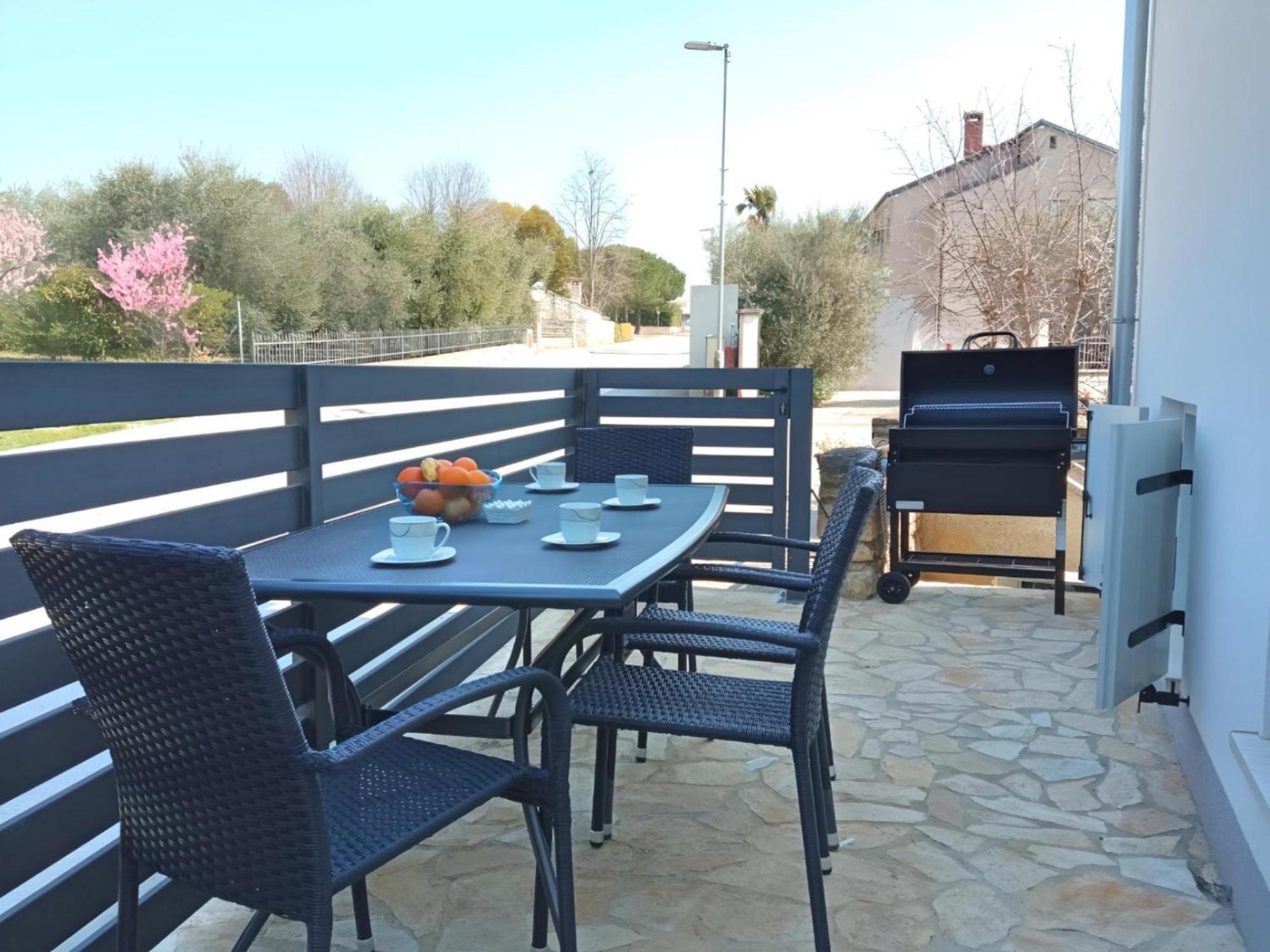 Apartment Valentino Tar-Vabriga Екстер'єр фото